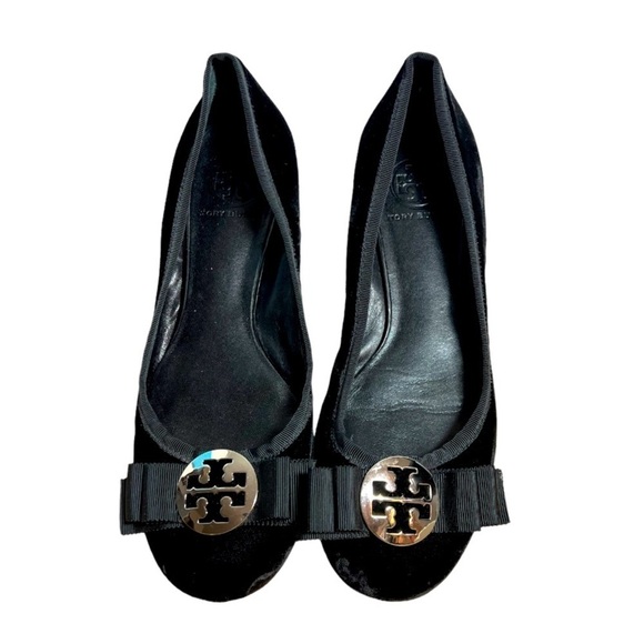 Tory Burch Jessica Black Velvet Bow Toe Silver Medallion Ballet Flats Size 8.5 - Picture 12 of 12